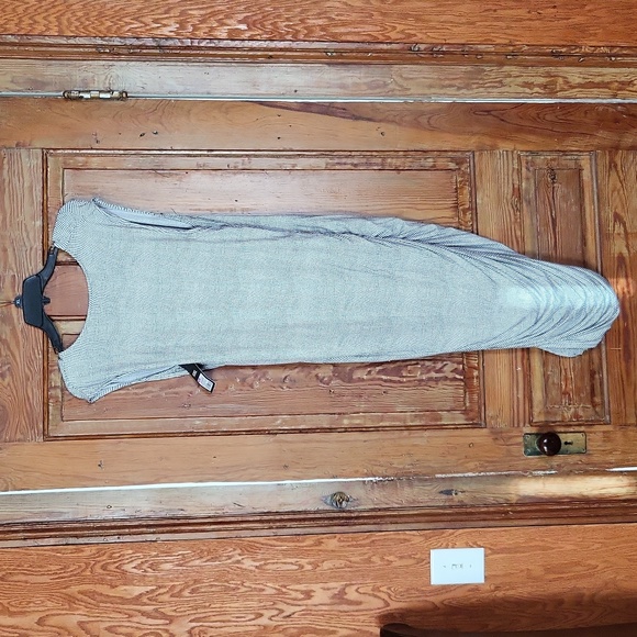 Women Dress - Picture 8 of 8